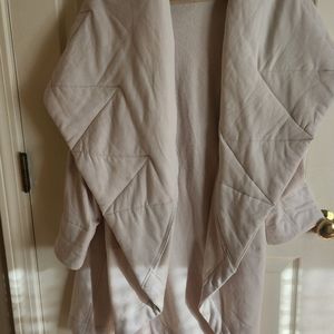 Coat quilted open wrap new without tags!